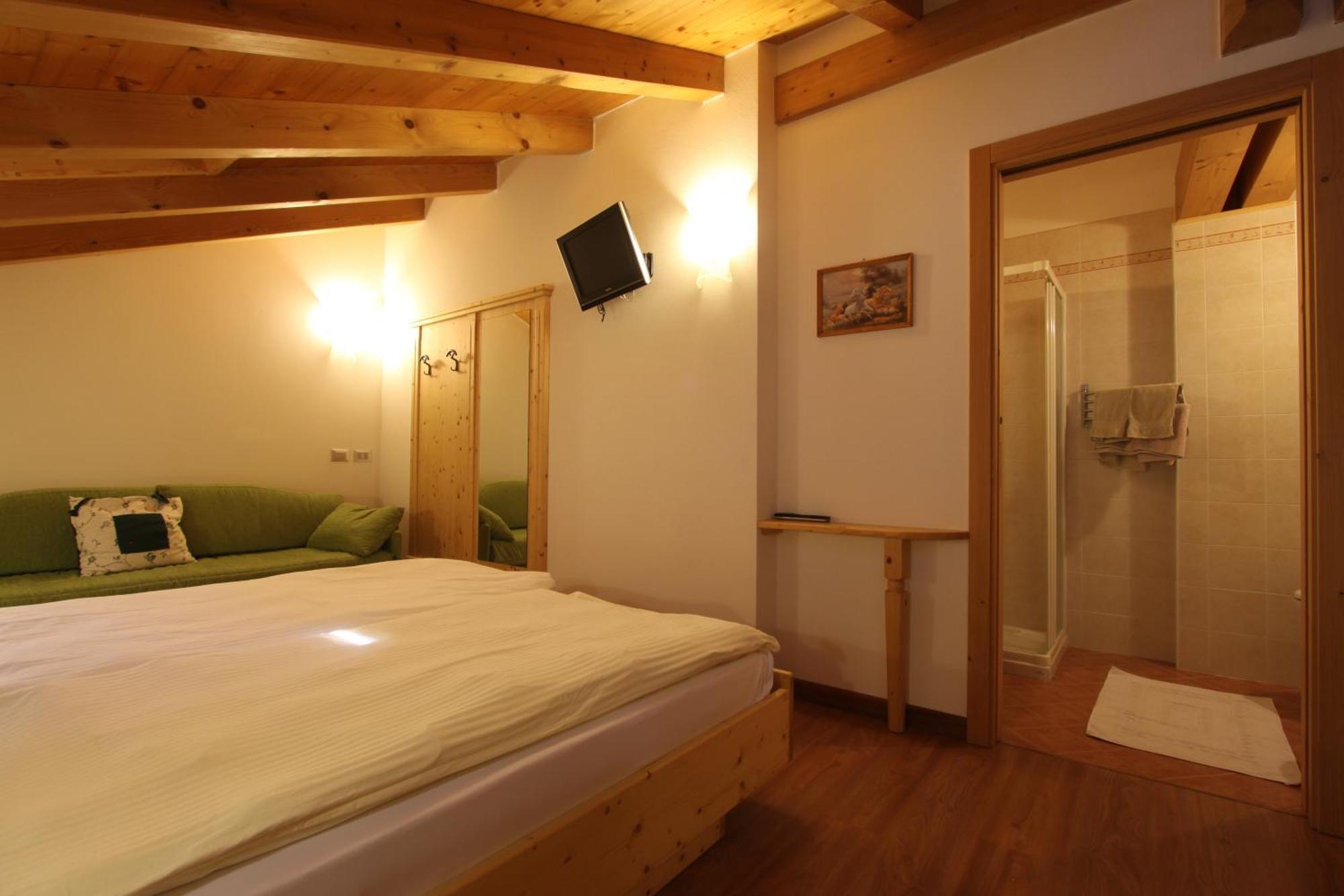 B.& B. Corradini Bed & Breakfast Castello-Molina di Fiemme Exterior photo